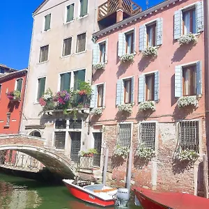 *** Bed & Breakfast 3749 Pontechiodo Italy