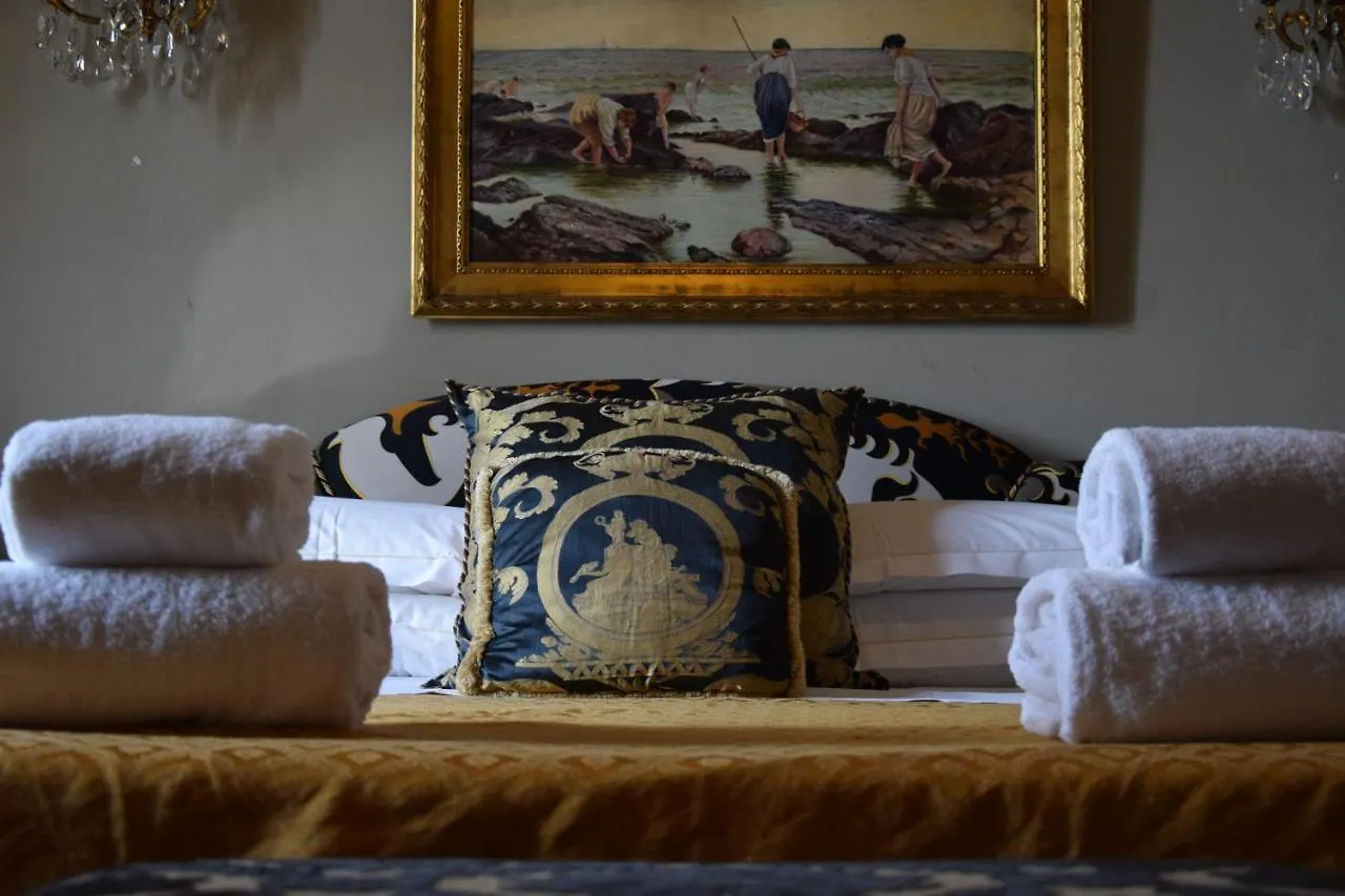 **  Residenza Vespucci Bed & Breakfast Florence Italy